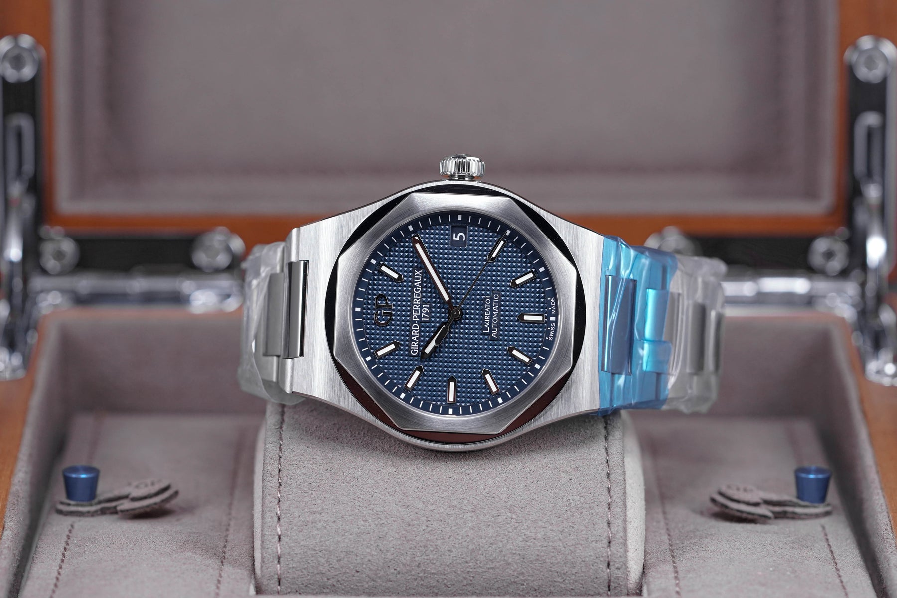 GIRARD PERREGAUX BLUE