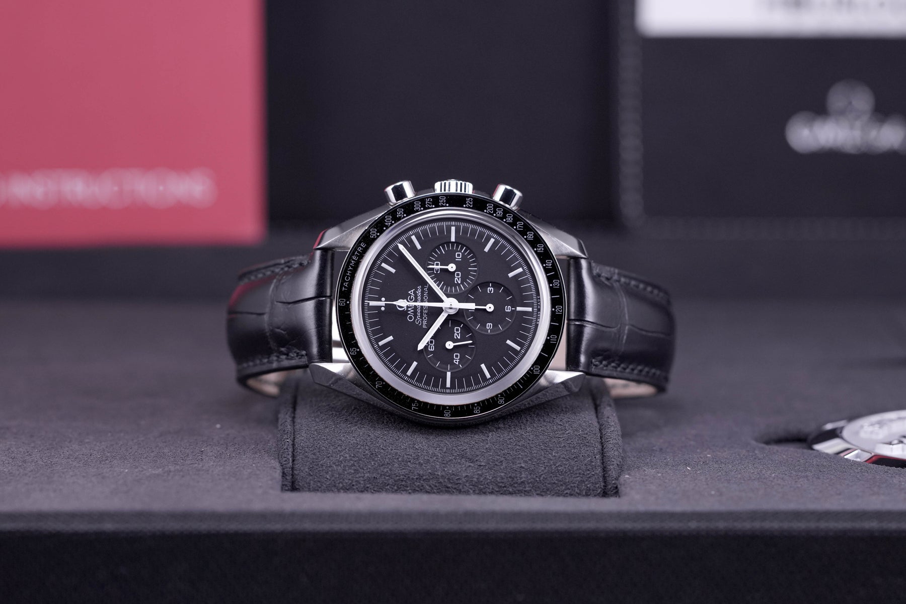 SPEEDMASTER MOONWATCH SAPPHIRE WITH LEATHER STRAP (2020)