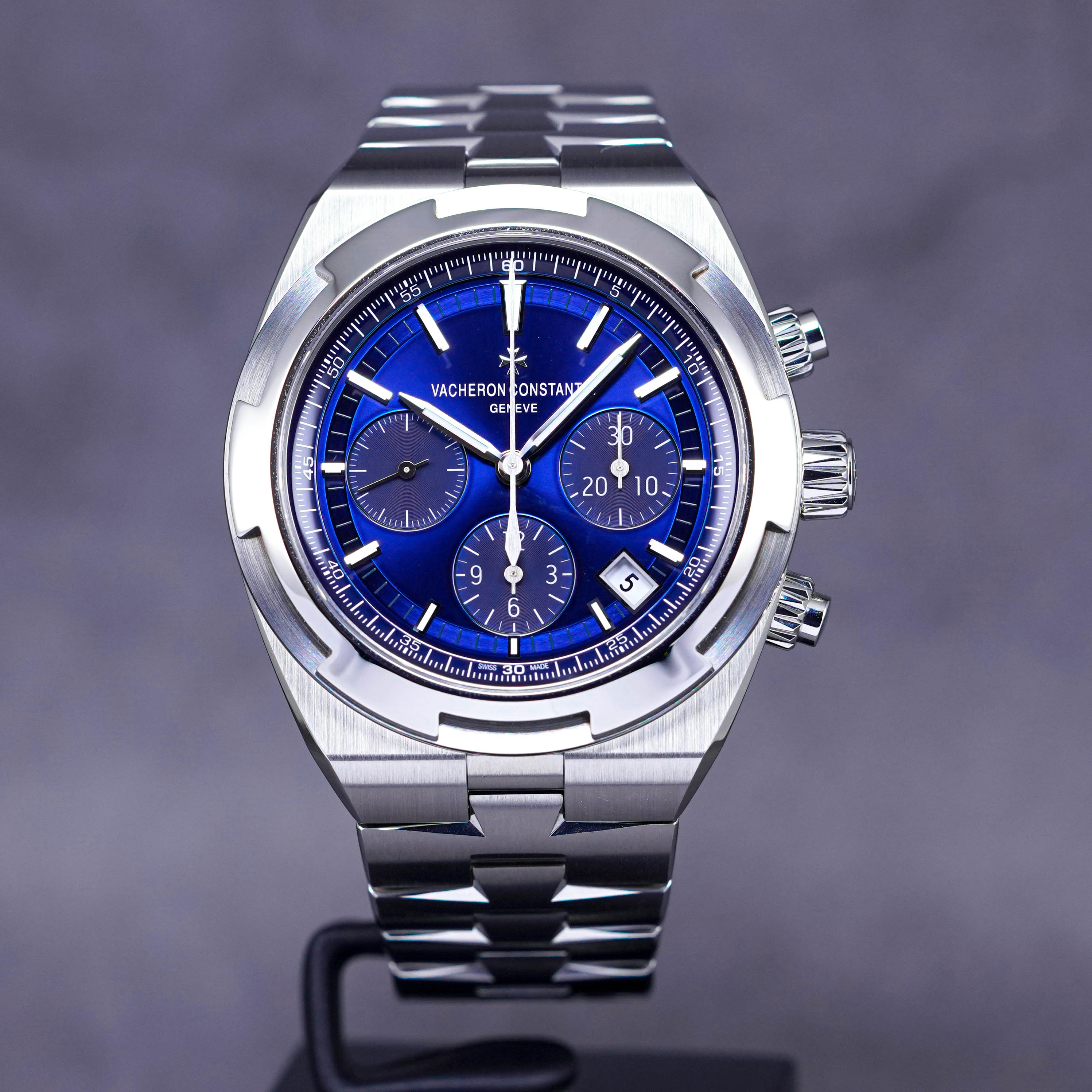 JAM TANGAN VACHERON CONSTANTIN OVERSEAS CHRONOGRAPH BLUE DIAL (2022 ...